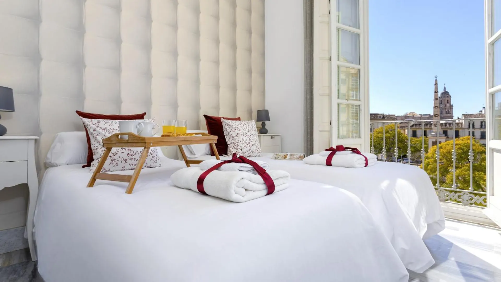 -Malagasunapts-Merced Square Picasso Dream 0*, مالقة إسبانيا